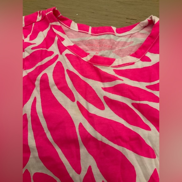 Vineyard Vines Hot Pink Girls Tee-Shirt Dress size Medium - Picture 2 of 3